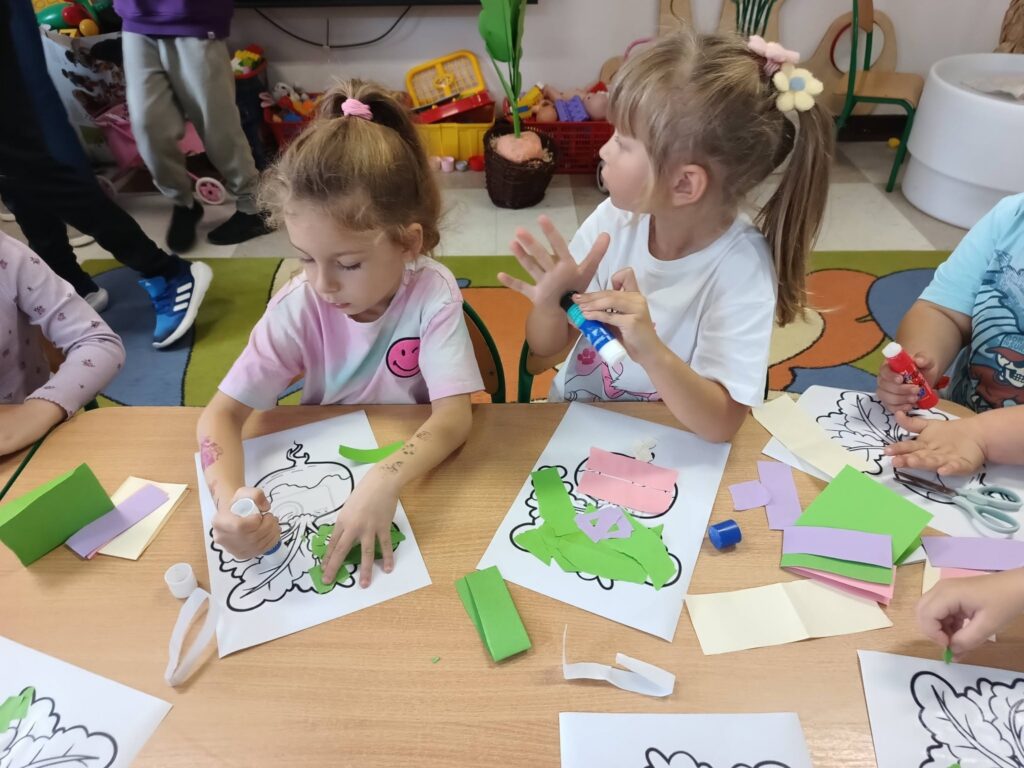 Głośne czytanie w przedszkolu – „Rzepka” Juliana Tuwima