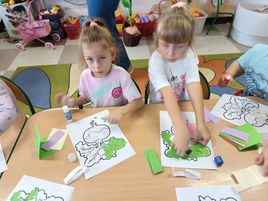 Głośne czytanie w przedszkolu – „Rzepka” Juliana Tuwima